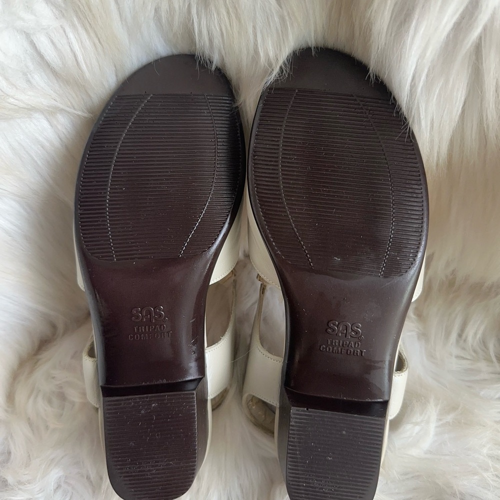 SAS  Cream Women's Sandals - Picture 9 of 14